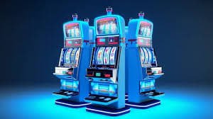 Tumpukan chip dan kartu di kasino virtual bertema gelap